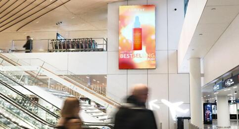 芬蘭機(jī)場廣告