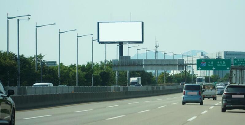 仁川機(jī)場(chǎng)高速廣告